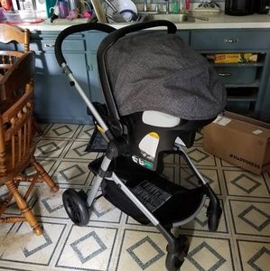 Evenflo Pivot Stroller and Carseat